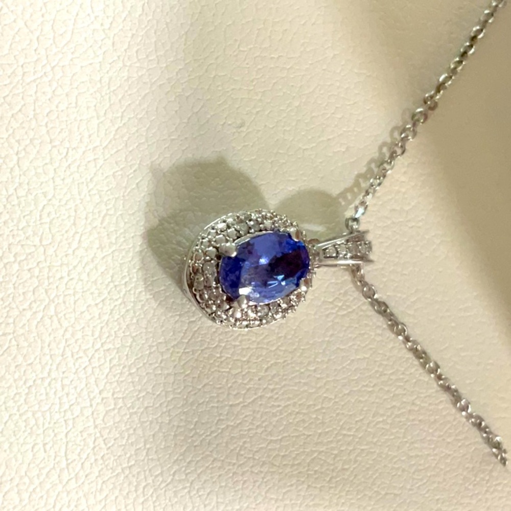 NWT Diamond and Tanzanite necklace